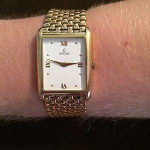 Concord Swiss Made 18K Gold Dress Watch Solid Gold EUC Dress 58-46-528 Vintage