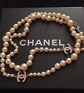 CHANEL - Chanel 00V Classic 35 Inch Graduated Pearl Necklace