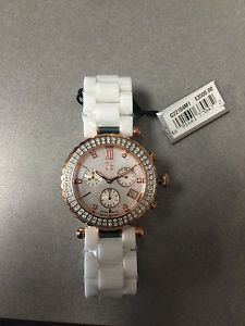 GC A22104m1  GUESS COLLECTION ROSE GOLD WATCH CONTAINING DIAMONDS CERAMIC BAND