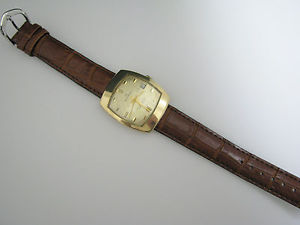Vintage - 1970's Men's Bucherer Chronometer Watch with Date in 18k Gold